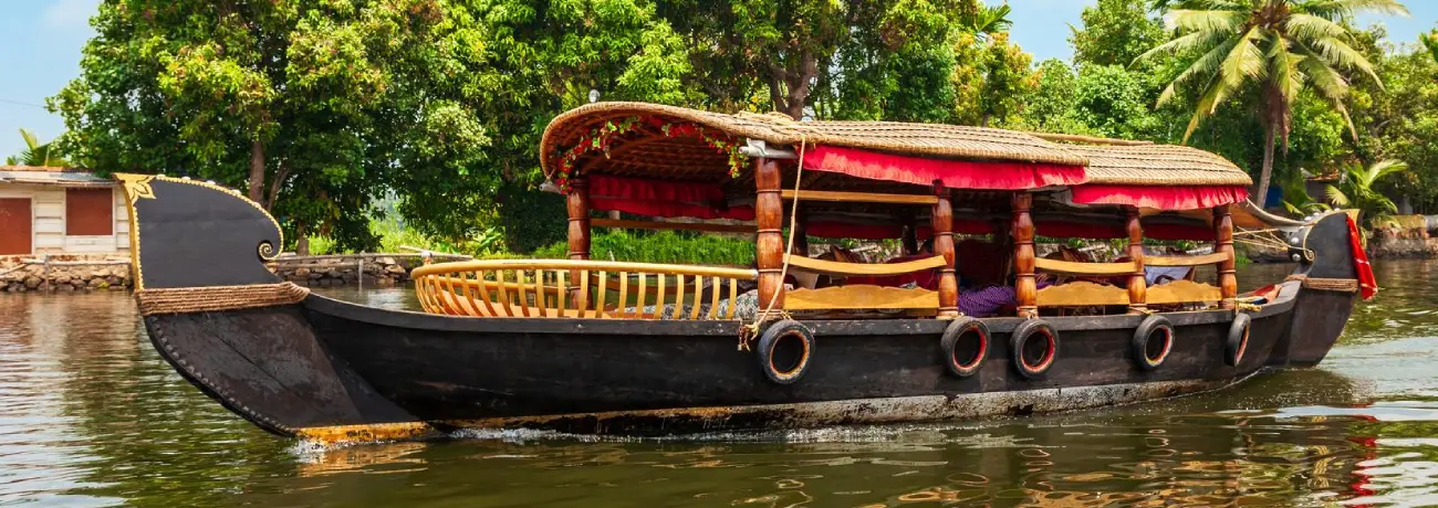 Explore the Serenity of Alleppey - Unforgettable Shikara Boat Rides